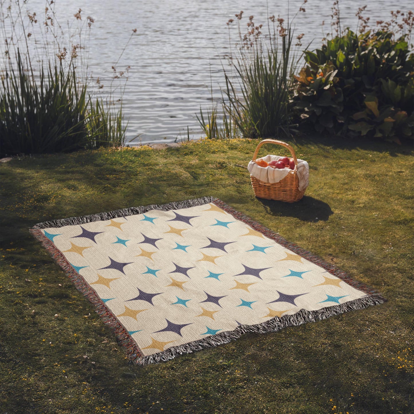 Mid-Century Starburst Woven Blanket | Vintage cozy throw for cool nights